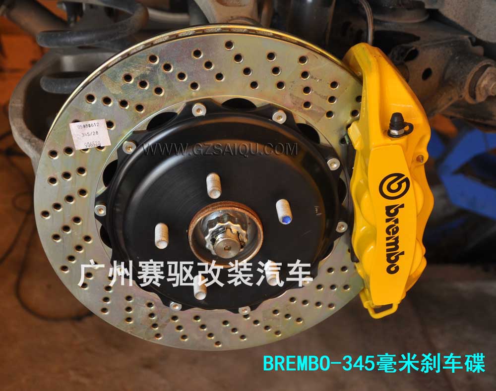 改裝BREMBO六活塞剎車(chē)套裝