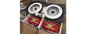 英菲尼迪Q50升級(jí)AP Racing CP9040六活塞剎車(chē)套裝